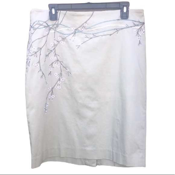 Bandolino stretch khaki & floral embroidered design skirt women’s plus size 14 - Picture 1 of 8